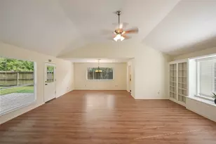 21503 Bridgepoint Ln, Spring, TX 77388 - Photo 9