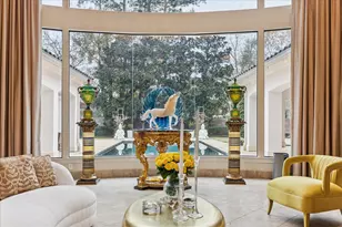 24 E Shady Ln, Houston, TX 77063 - Photo 9