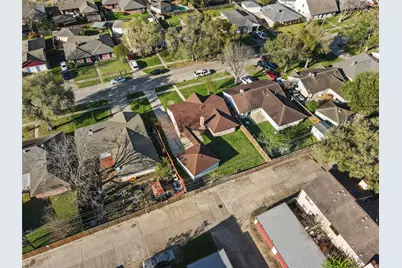 12403 Shannon Hills Drive, Houston, TX 77099 - Photo 33