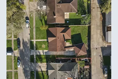 12403 Shannon Hills Drive, Houston, TX 77099 - Photo 31