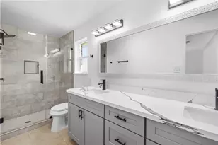 12403 Shannon Hills Dr, Houston, TX 77099 - Photo 19