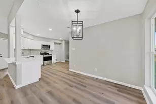 2402 Colonial Ridge Dr, Friendswood, TX 77546 - Photo 11