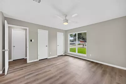 2402 Colonial Ridge Drive, Friendswood, TX 77546 - Photo 19