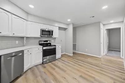 2402 Colonial Ridge Drive, Friendswood, TX 77546 - Photo 15