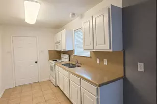 3367 Angel Ln, Houston, TX 77045 - Photo 3