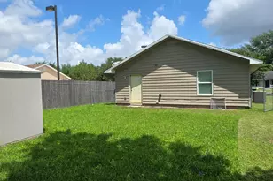 3367 Angel Ln, Houston, TX 77045 - Photo 5