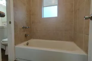 1003 Dyche Ln, Alvin, TX 77511 - Photo 13