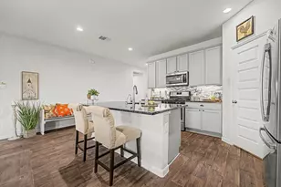 222 Kickapoo Dr, Anahuac, TX 77514 - Photo 3