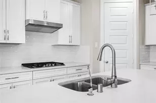 17681 Rosette Grass Dr, Conroe, TX 77385 - Photo 9