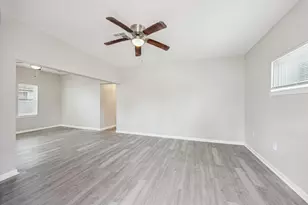 710 E Magnolia St, Angleton, TX 77515 - Photo 7