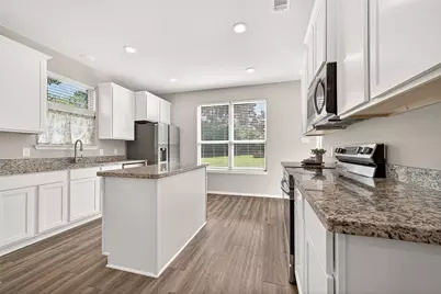 12789 Royal West Drive, Conroe, TX 77303 - Photo 9