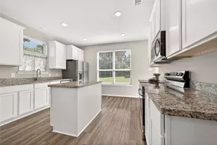 12789 Royal W Dr, Conroe, TX 77303 - Photo 9