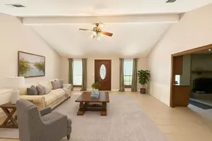 20420 Plaza Cir, Crosby, TX 77532 - Photo 9