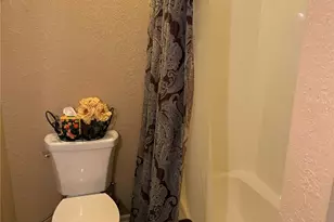 20420 Plaza Cir, Crosby, TX 77532 - Photo 23