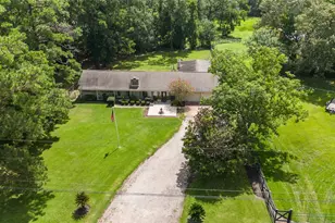 20420 Plaza Cir, Crosby, TX 77532 - Photo 37