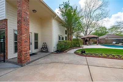 1407 W Castlewood Avenue, Friendswood, TX 77546 - Photo 31