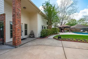 1407 W Castlewood Ave, Friendswood, TX 77546 - Photo 31