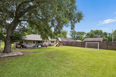 800 Midas Lane, Alvin, TX 77511 - Photo 13