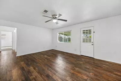 800 Midas Lane, Alvin, TX 77511 - Photo 9