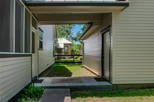 109 W Market St, Fayetteville, TX 78940 - Photo 19