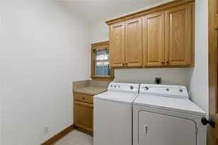 109 W Market St, Fayetteville, TX 78940 - Photo 17
