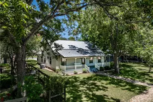 109 W Market St, Fayetteville, TX 78940 - Photo 3