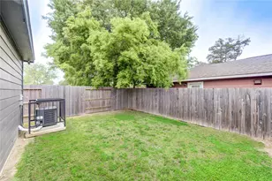 8103 Glass St, Houston, TX 77016 - Photo 15