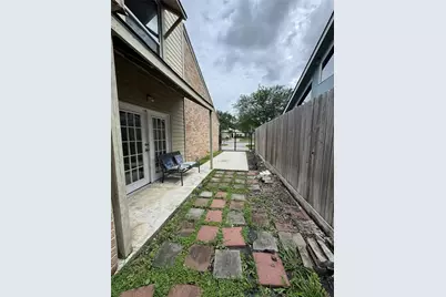 11322 Briar Forest Drive, Houston, TX 77077 - Photo 25