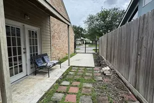 11322 Briar Forest Dr, Houston, TX 77077 - Photo 25