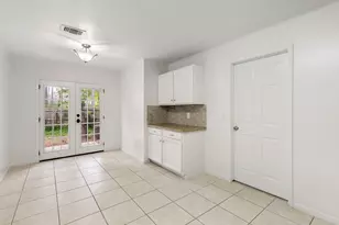 10 Rockridge Ct, The Woodlands, TX 77381 - Photo 13