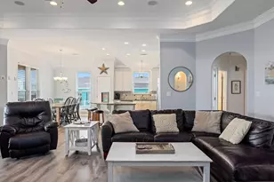 4409 Whaler Ln, Port Bolivar, TX 77650 - Photo 11