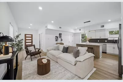 801 E 32nd 1/2 Street #A, Houston, TX 77022 - Photo 11