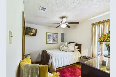 212 Elm Street, Lake Jackson, TX 77566 - Photo 19