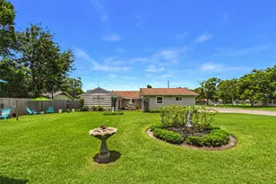212 Elm St, Lake Jackson, TX 77566 - Photo 35