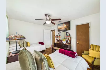 212 Elm Street, Lake Jackson, TX 77566 - Photo 21