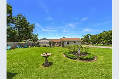212 Elm Street, Lake Jackson, TX 77566 - Photo 33