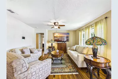 212 Elm Street, Lake Jackson, TX 77566 - Photo 9