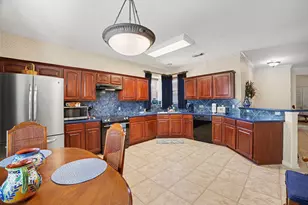2926 Highland Lakes Dr, Missouri City, TX 77459 - Photo 3