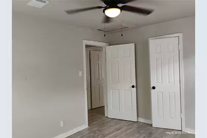 5954 Doolittle Boulevard, Houston, TX 77033 - Photo 13