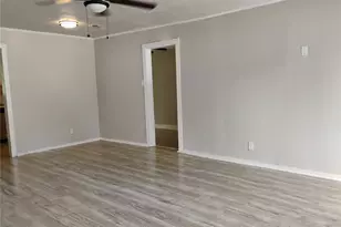 5954 Doolittle Blvd, Houston, TX 77033 - Photo 5