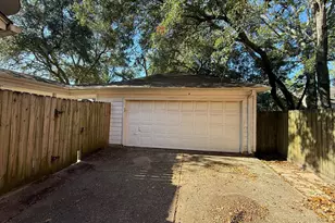 2519 Fairwind Dr, Houston, TX 77062 - Photo 7