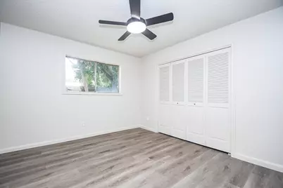 7815 Hummingbird Street, Houston, TX 77071 - Photo 9