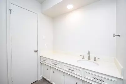 7815 Hummingbird Street, Houston, TX 77071 - Photo 13