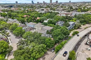 208 Hawthorne St, Houston, TX 77006 - Photo 29