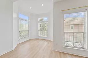 208 Hawthorne St, Houston, TX 77006 - Photo 17