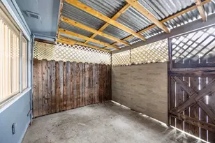 11002 Hammerly Blvd, Houston, TX 77043 - Photo 17