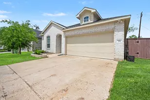 214 Water Grass Trl, Clute, TX 77531 - Photo 3