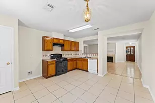 9231 Grove Haven Dr, Houston, TX 77083 - Photo 7