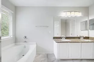 190 W Stedhill Loop, The Woodlands, TX 77384 - Photo 25