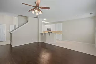 190 W Stedhill Loop, The Woodlands, TX 77384 - Photo 5